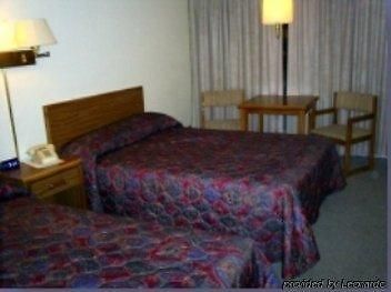 Pierre Inn And Suites Zimmer foto