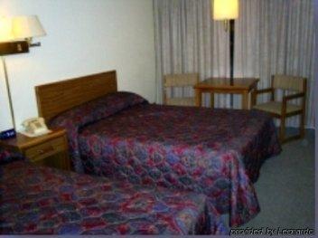 Pierre Inn And Suites Zimmer foto